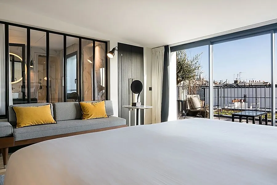 Laz' Urbain 4* Paris