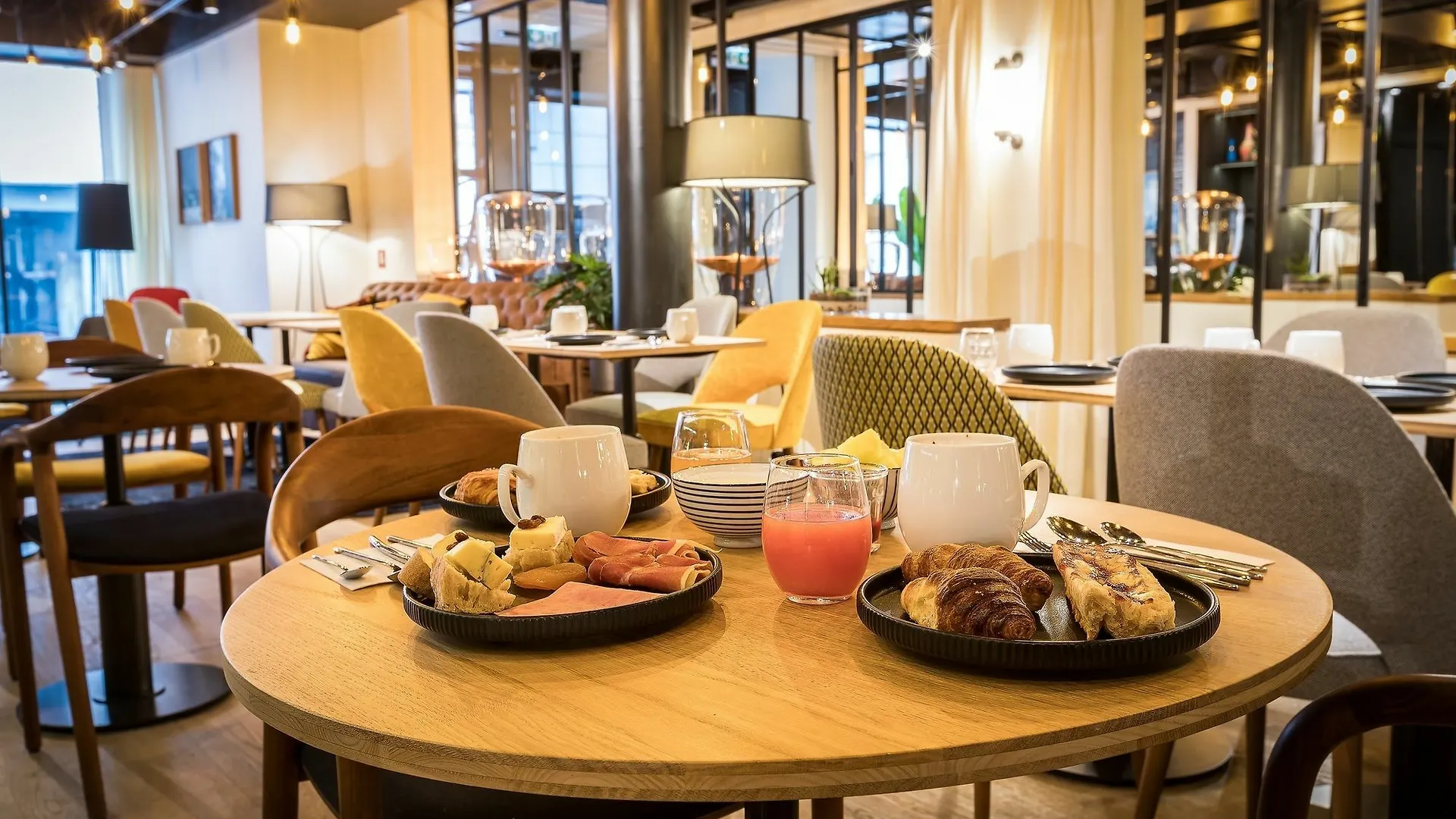 Laz' Urbain 4* Paris