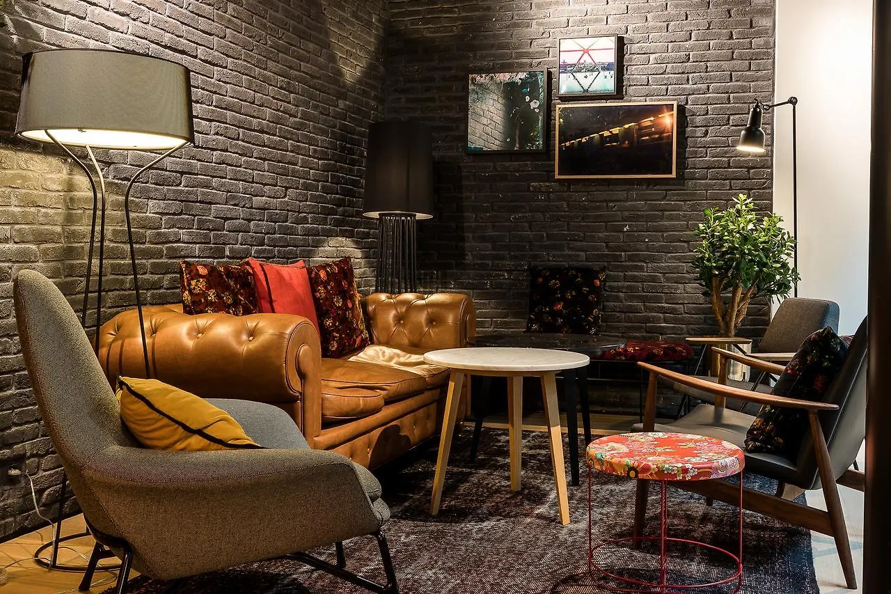 Hotel Laz' Urbain