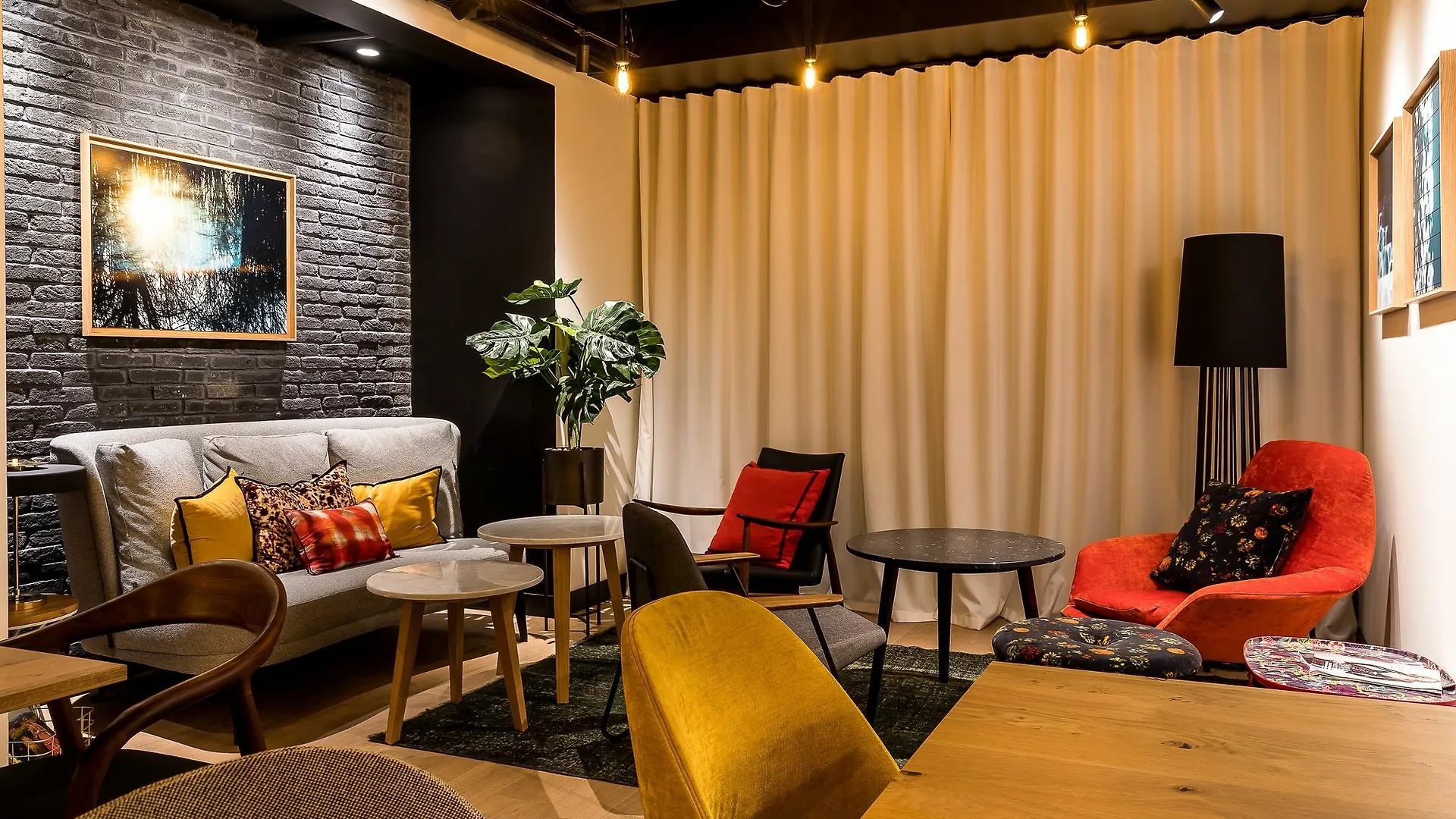 Laz' Urbain Hotel
